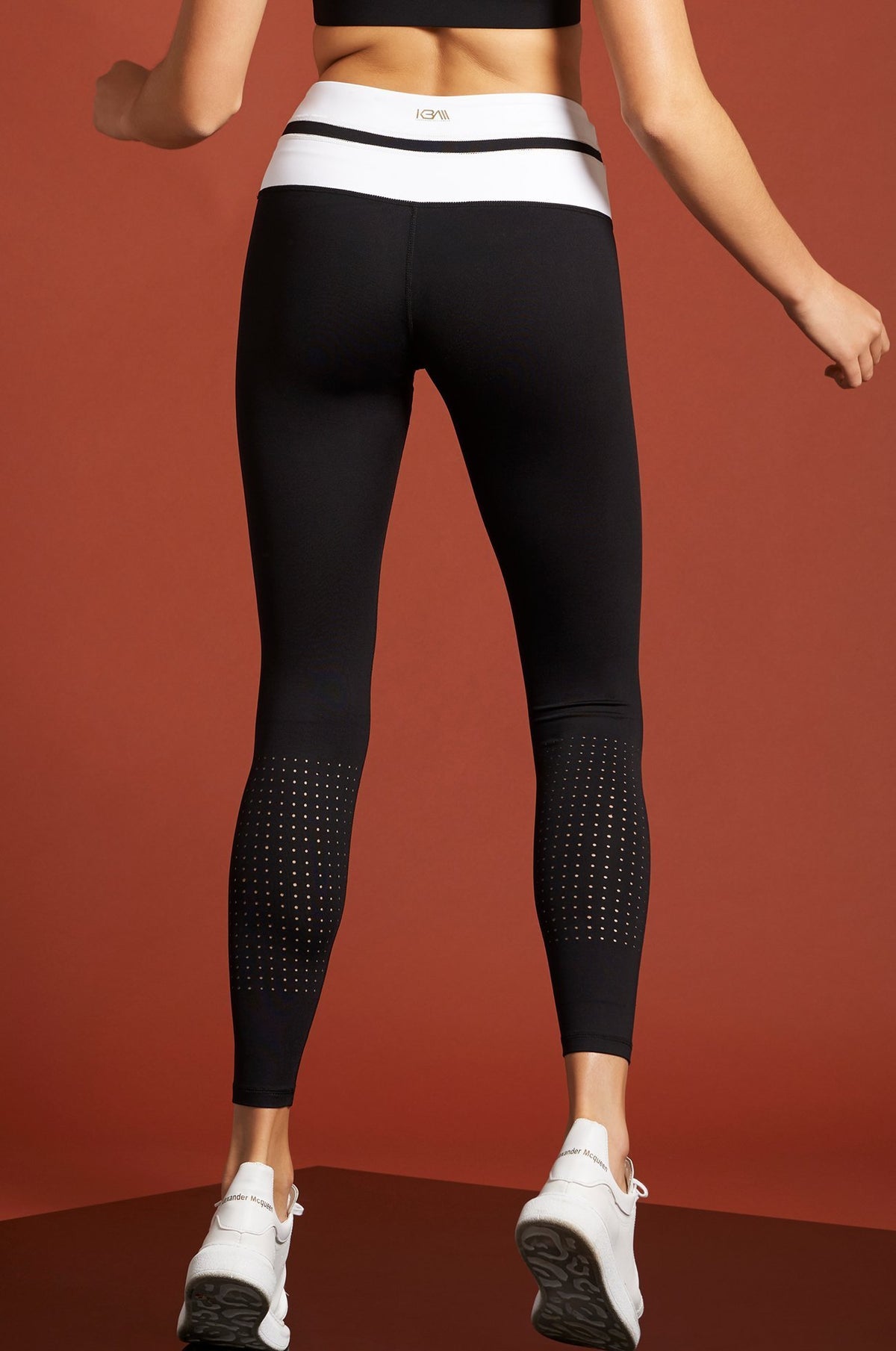 FREE SPIRITS PERFORMANCE LEGGING BLACK